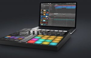 img-ce-crop-right-maschine_overview_02_intro-89e17d0cc137d7795ac84ad65cdce1ca-m@2x